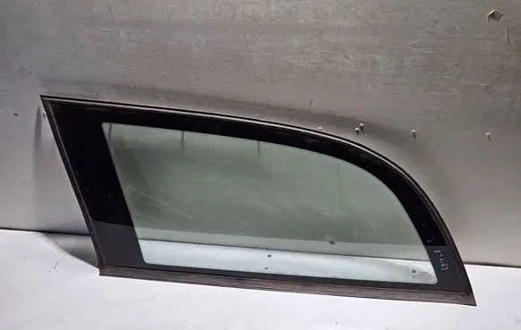 Opel Omega B1 Rear side window 43R00081