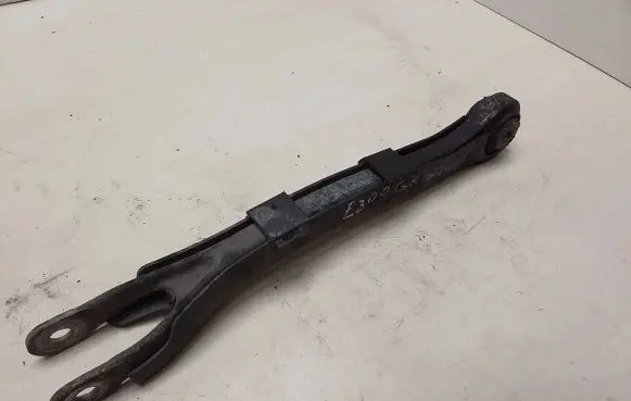 Rear control arm