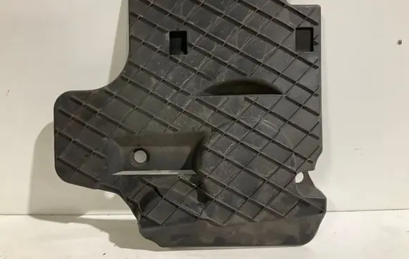 Mercedes-Benz C W204 Timing belt guard (cover) A6510101867 6510101867