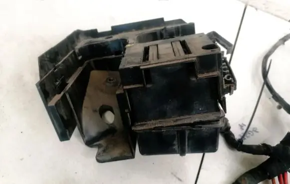 Volkswagen PASSAT B6 Fuse box set