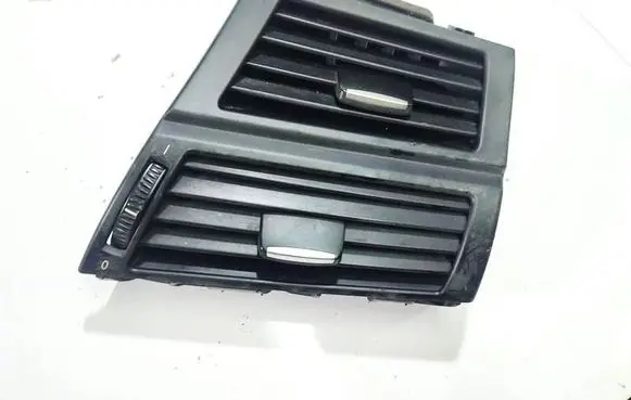 BMW X5 E70 Dash center air vent grill 716180404 773201
