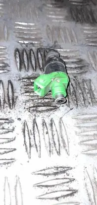 Audi A6 S6 C5 4B Fuel injector 078133551BB