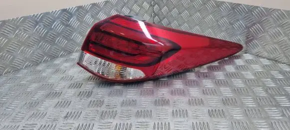 Hyundai i40 Rear/tail lights 924023Z5