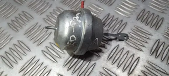 Ford Mondeo MK II Valve vacuum 3613513