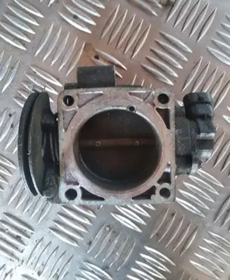 Volvo S40, V40 Throttle valve 1270311