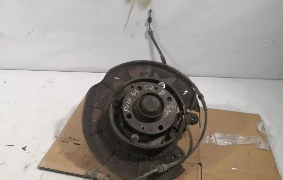 Rear wheel hub spindle/knuckle