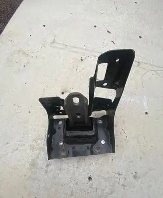 Citroen C4 Cactus Engine mount bracket 9801521580 26765 70880