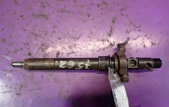 Renault Scenic I Fuel injector