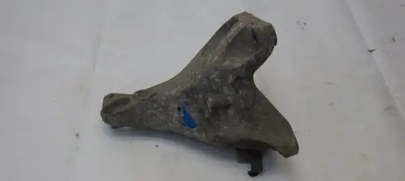 BMW 1 E81 E87 Engine mounting bracket 24168110
