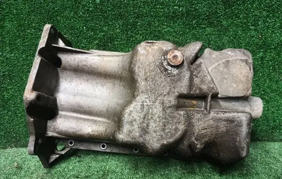 Opel Astra J Oil sump 55562729