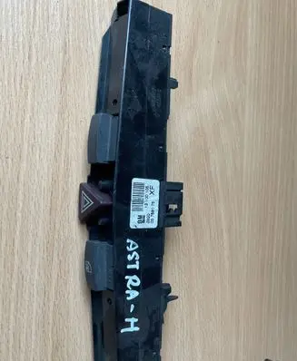 Opel Astra H Hazard light switch 94089480