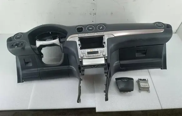 Ford S-MAX Dashboard