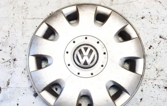 Volkswagen Touran I R15 wheel hub/cap/trim 1T0601147B