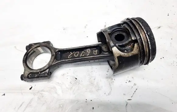 Renault Modus Piston with connecting rod 