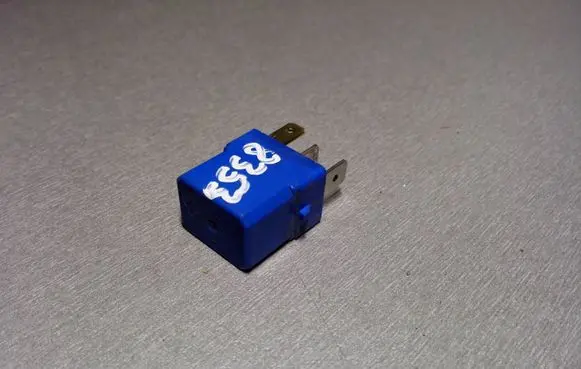Nissan X-Trail T30 Other relay 25230-79945 ACM33221