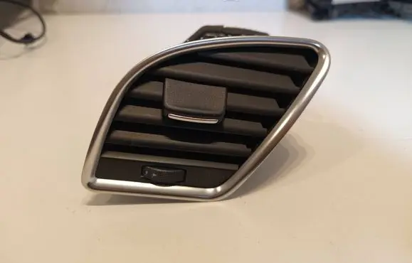 Audi A4 S4 B8 8K Dashboard side air vent grill/cover trim 8T2820901B