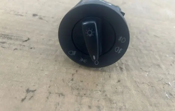 Skoda Superb B6 (3T) Light switch 1U0941531D