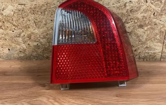 Volvo V70 Rear/tail lights 30698983