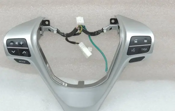 Toyota Avensis T270 Steering wheel buttons/switches 8425005110B1 84250-05110-B1 45100-05760-A