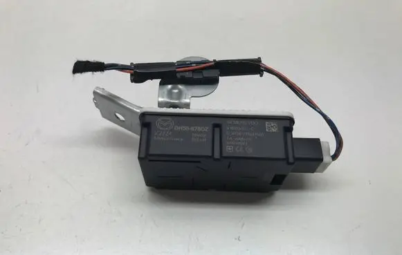 Mazda 2 Keyless (KESSY) go control unit/module DH55-675DZ