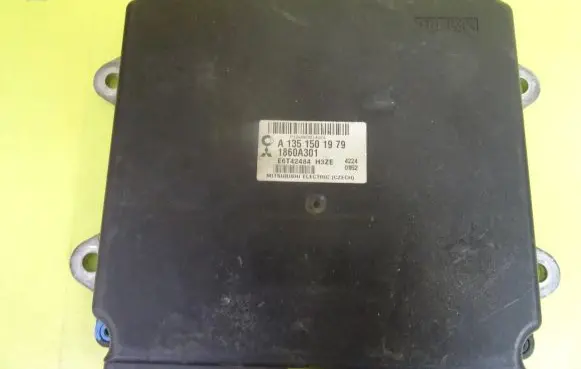 Mitsubishi Colt Engine control unit/module A1351501979 1860A301
