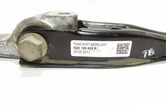 Gearbox mounting bracket