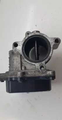 Volkswagen Touran II Throttle valve 03L128063L