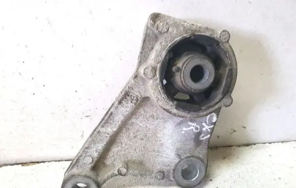 Mazda CX-5 Rear differential/diff mount bracket S5209
