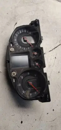 Volkswagen PASSAT B6 Speedometer (instrument cluster) 3c0920871