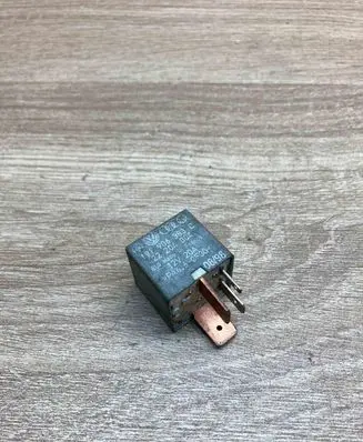 Volkswagen PASSAT B5 Other relay 191906383C 22204004 167