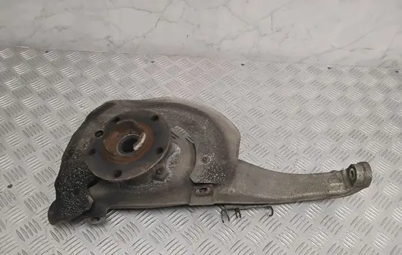Front wheel hub