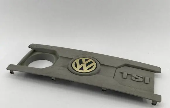 Volkswagen PASSAT CC Engine cover (trim) 06J103925
