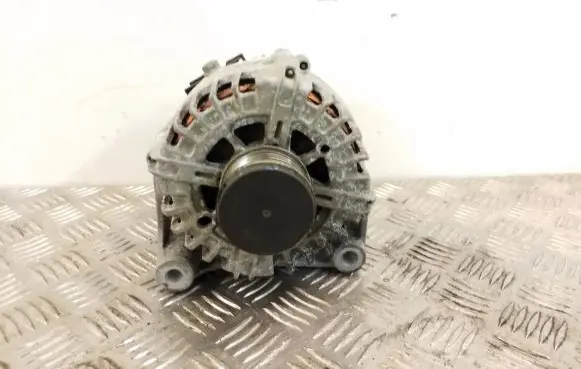 BMW 1 F20 F21 Generator/alternator 7823343 2607244E FG18S045