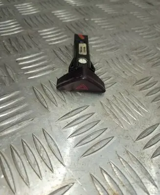 Volvo V70 Hazard light switch 9441045 01W466