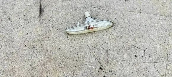 BMW 3 E46 Front fender indicator light 7165741 63137165741