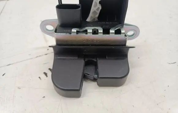 Volkswagen Golf VIII Tailgate/trunk/boot lock/catch/latch A102523