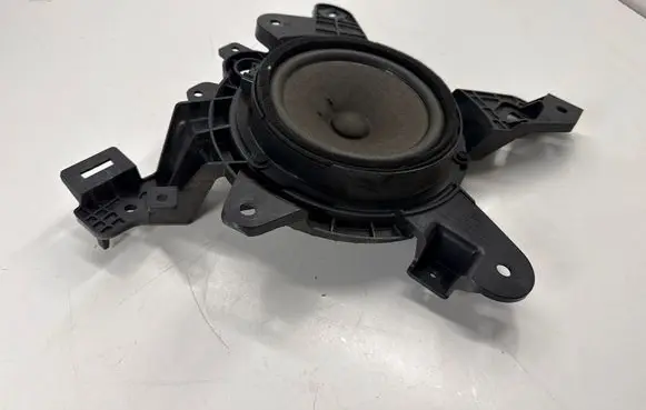 Ford Mustang VI Rear door speaker FR3T18K897AD FR3T18K897 DS7T18808BB