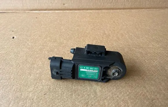 Renault Megane III Air pressure sensor 0281002997 223650001R H8200843630