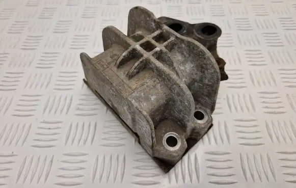 Ford Transit Custom Engine mount bracket BK217M124AD BK217M124