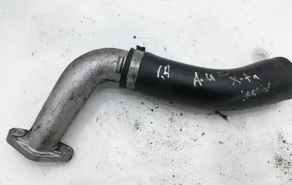 Nissan X-Trail T30 Engine coolant pipe/hose NOCODE