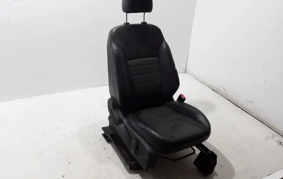 Ford Kuga II Front passenger seat 
