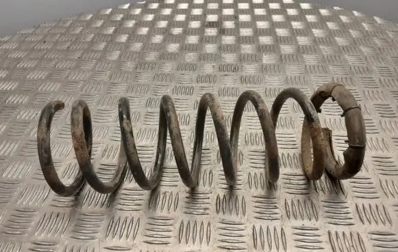 Ford Mondeo Mk III Rear coil spring