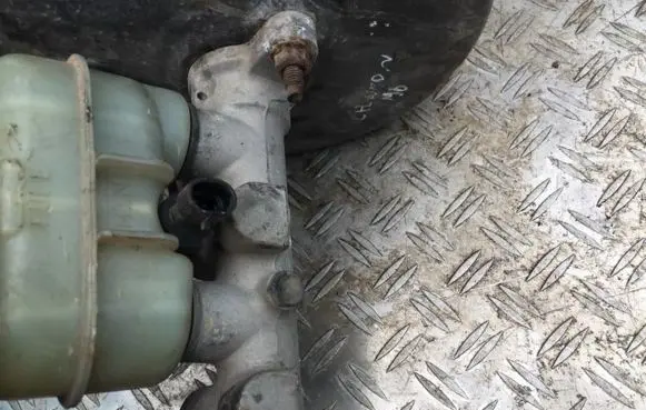 Master brake cylinder