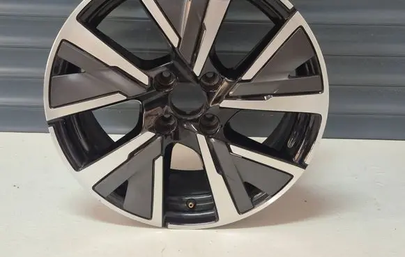Peugeot 208 II R17 alloy rim 9825165080