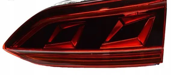 Volkswagen Touareg III Rear/tail lights 760945308A