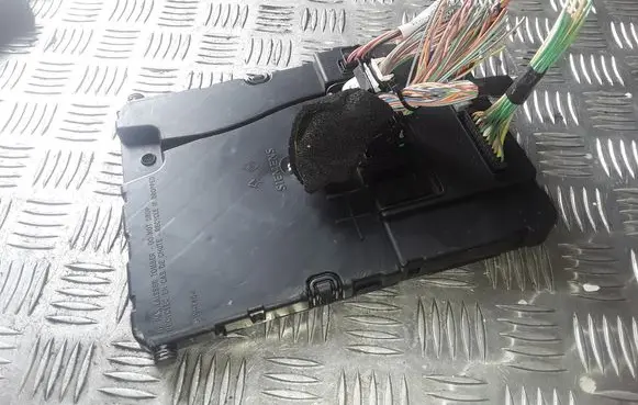 Renault Megane III Comfort/convenience module 8200780025