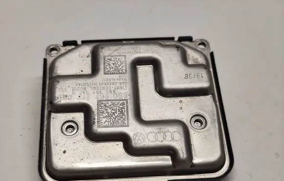 Audi Q2 - Headlight/headlamp 8S0907397C 8S0907397