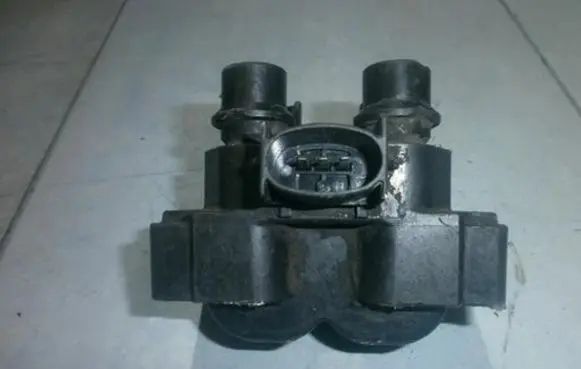 Ford Fiesta High voltage ignition coil 928f12029ca