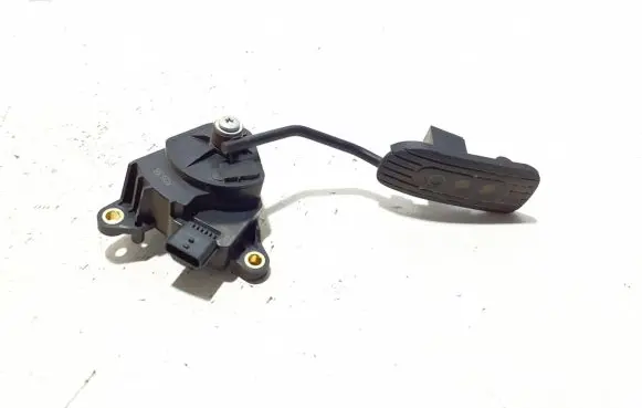 Nissan NV200 Accelerator throttle pedal 18002-ED000