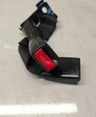 Toyota Avensis T250 Rear seatbelt buckle 152482